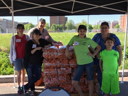 FFTB Volunteers with food